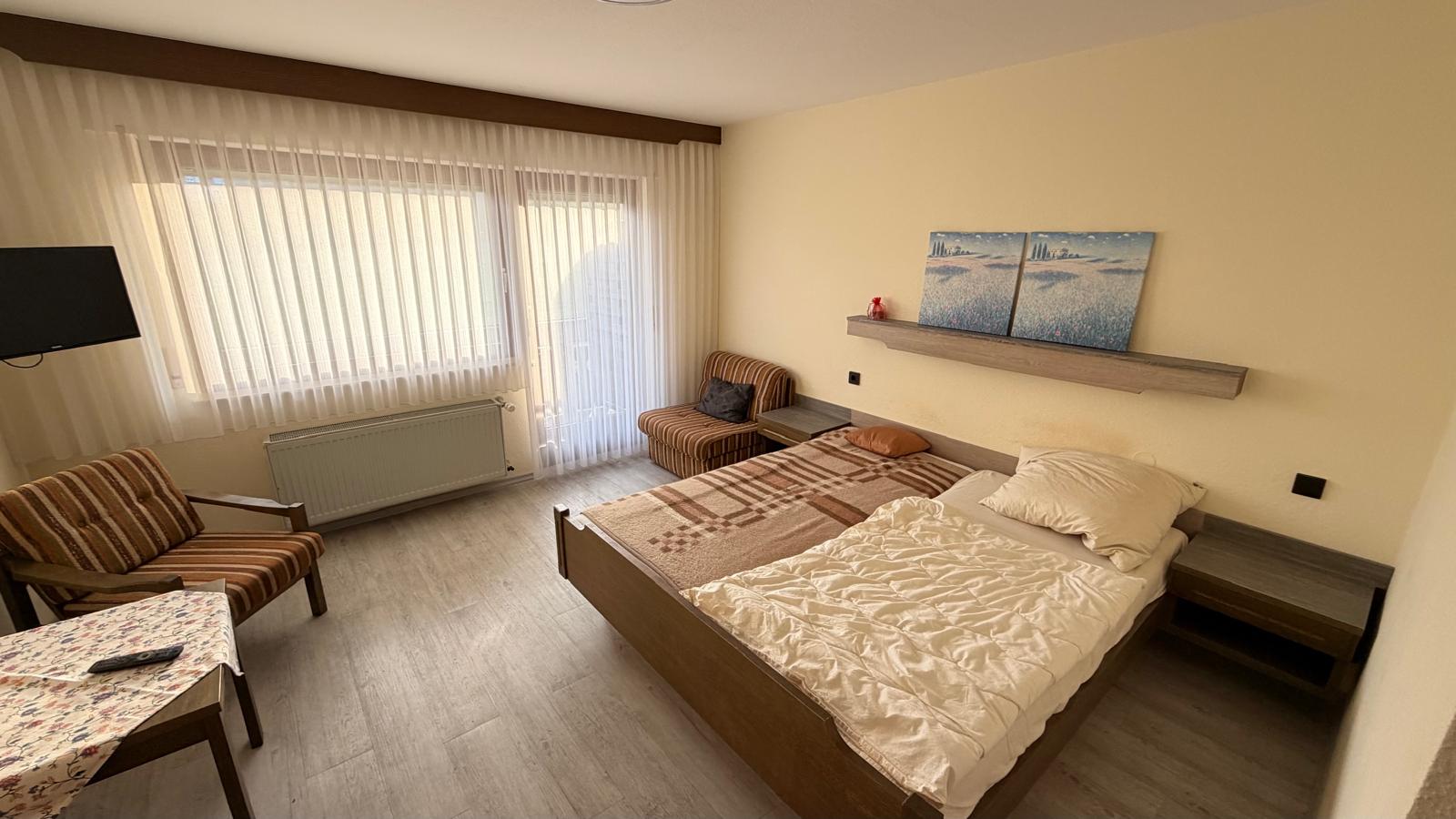 Erdgeschoss – Zimmer 2 (Doppelzimmer) - Bild 3