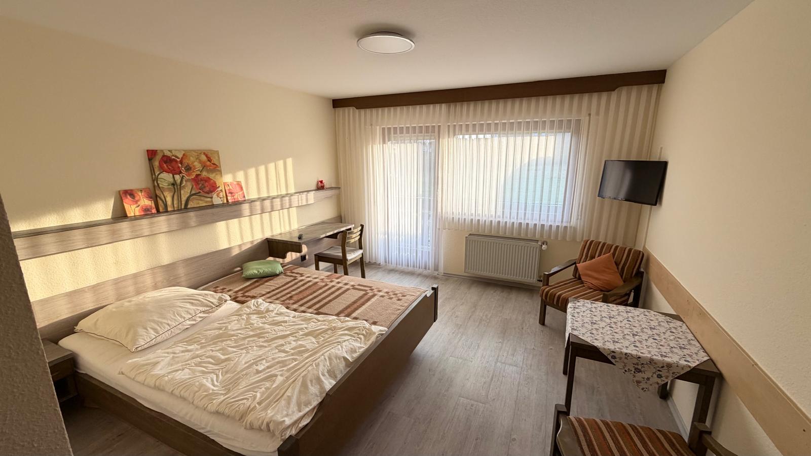 Erdgeschoss – Zimmer 3 (Doppelzimmer) - Bild 8